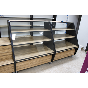 Витрина для зоомагазина